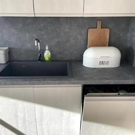 Private With Large Terrace In Salento Nyaraló