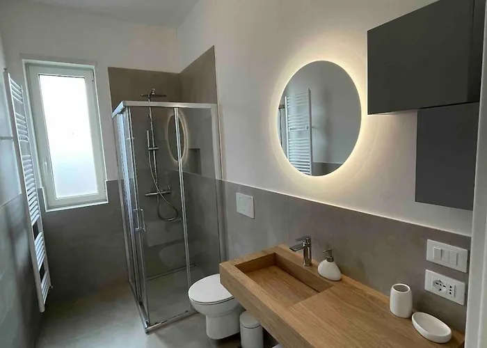 Private With Large Terrace In Salento בית נופש