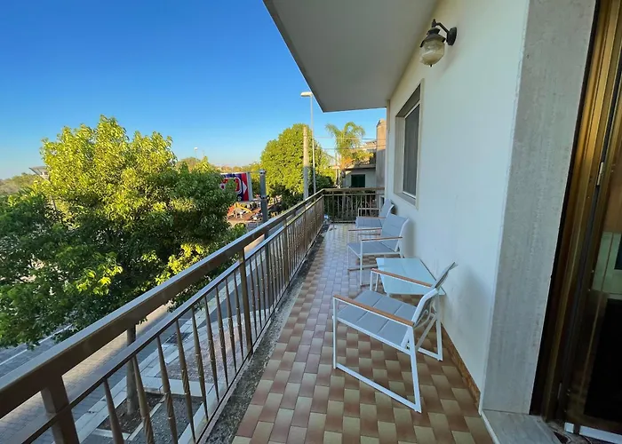 Private With Large Terrace In Salento *